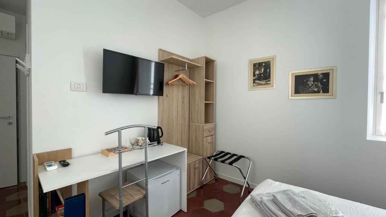 Santa Vincenza - Suite Indipendente Lovere Exteriér fotografie