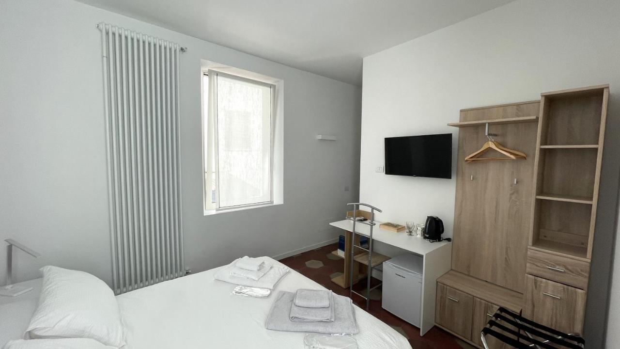 Santa Vincenza - Suite Indipendente Lovere Exteriér fotografie