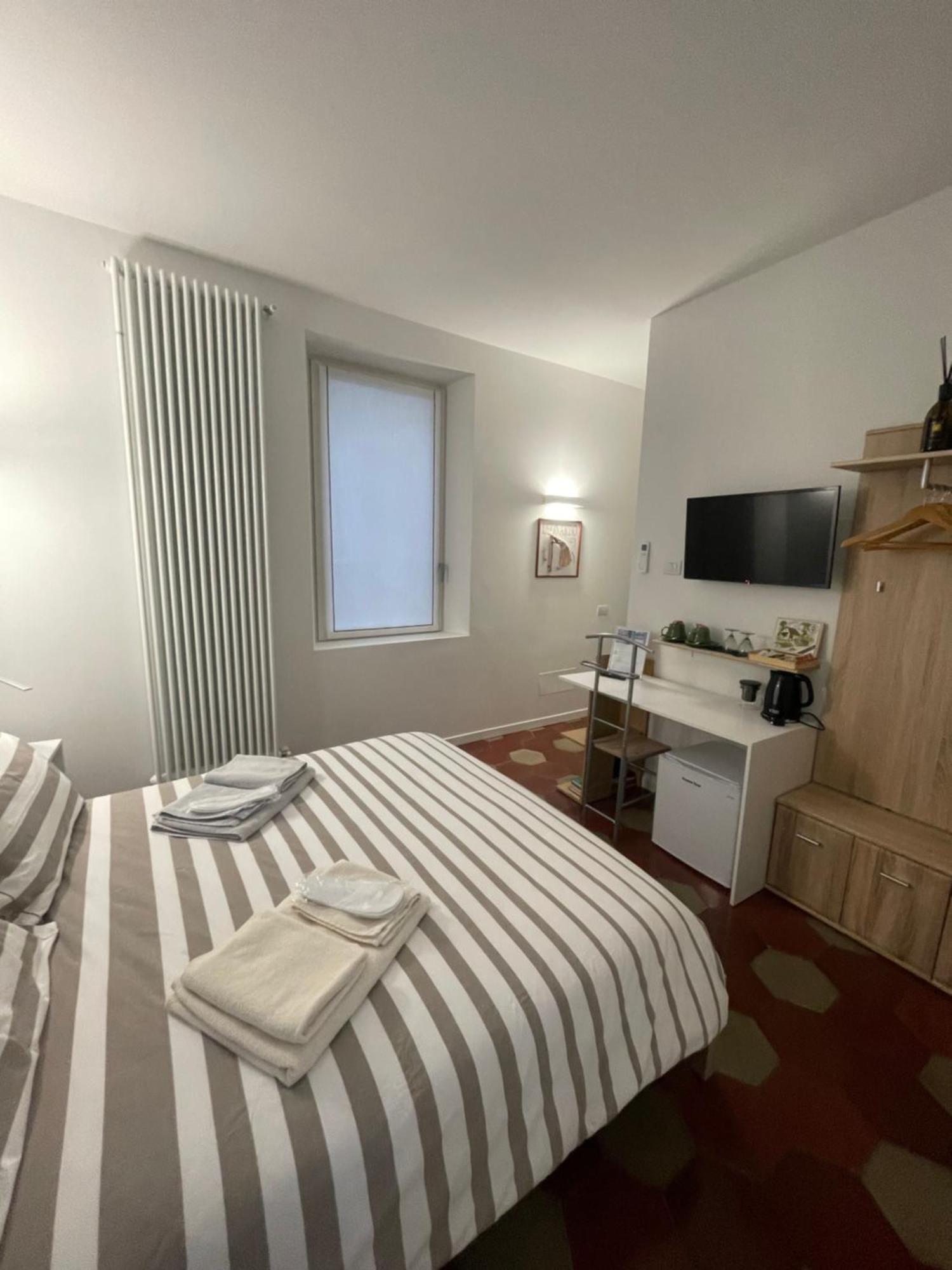 Santa Vincenza - Suite Indipendente Lovere Exteriér fotografie
